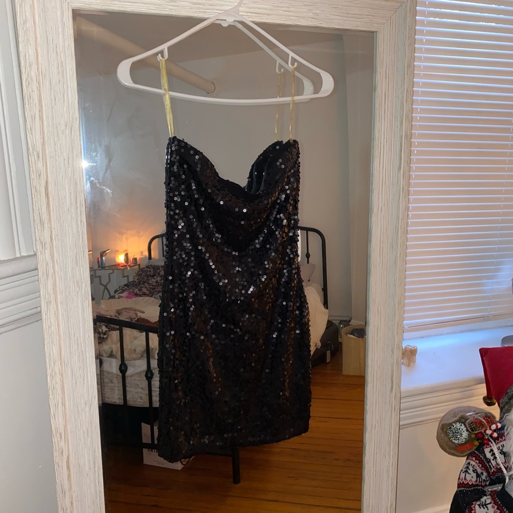 Forever 21 black sequin tight mini dress